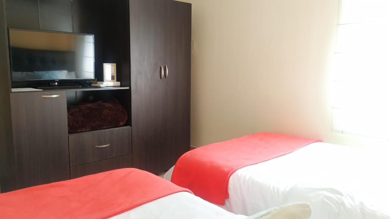 Casa Prada Bed & Breakfast ボゴタ エクステリア 写真