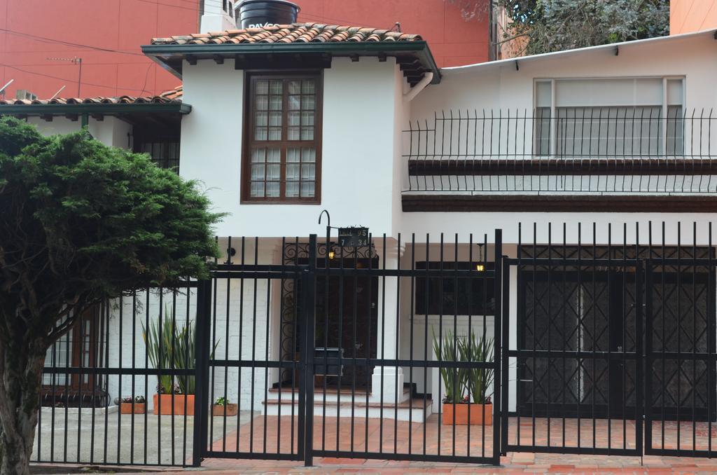 Casa Prada Bed & Breakfast ボゴタ エクステリア 写真